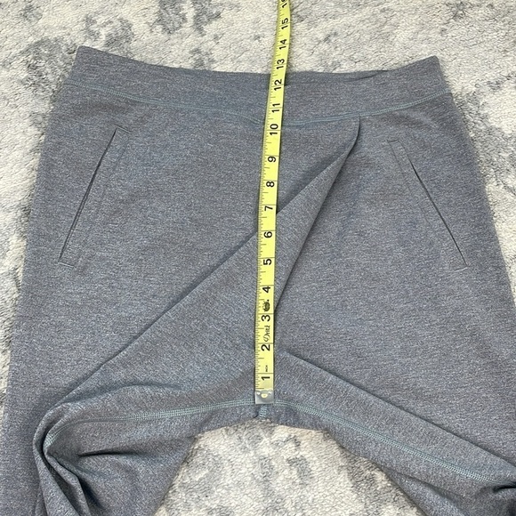 Lululemon Retreat Yogi Crop Pants Heathered Slate Gray Athletic Lounge Sz 4 - Picture 13 of 16